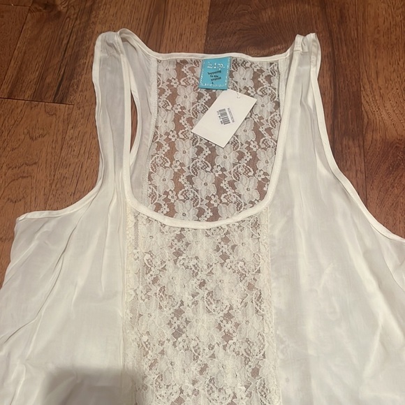 NWT H.I.P. Woman’s Cream Laced Tank Size L - Picture 2 of 5